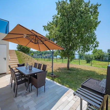 Magnolia By Interhome *