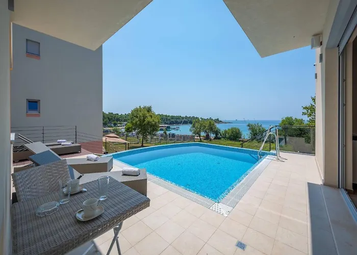 Magnolia By Interhome Semesterbostad Pula