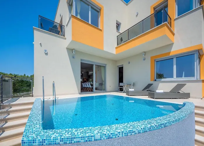 Magnolia By Interhome Pula