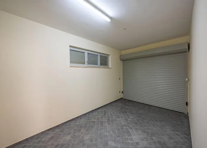 Magnolia By Interhome Pula